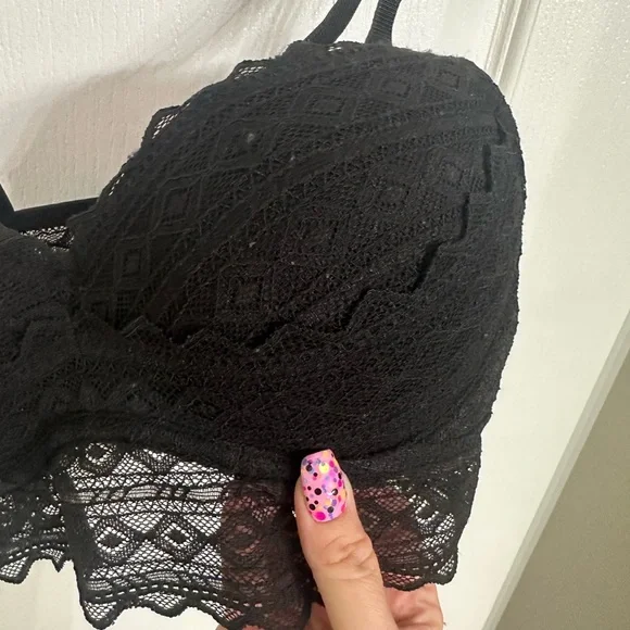 Black lace Pink by Victoria Secret small bra - Picture 3 of 5
